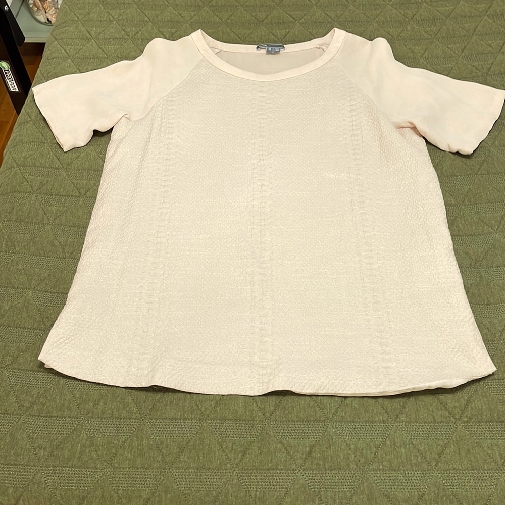 Vince peach textured top M